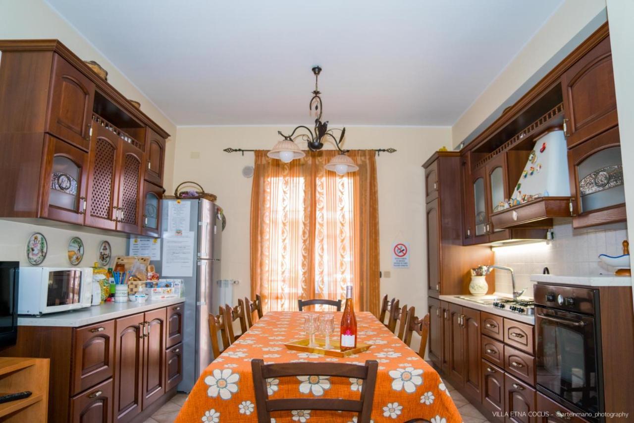 Casa vacanze ETNA COCUS Santa Venerina Esterno foto