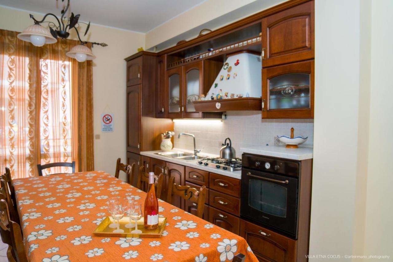 Casa vacanze ETNA COCUS Santa Venerina Esterno foto