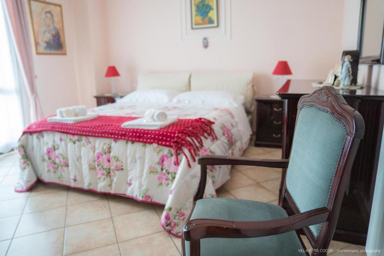 Casa vacanze ETNA COCUS Santa Venerina Esterno foto