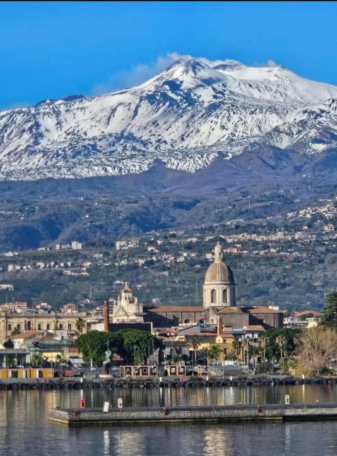 Casa vacanze ETNA COCUS Santa Venerina Esterno foto