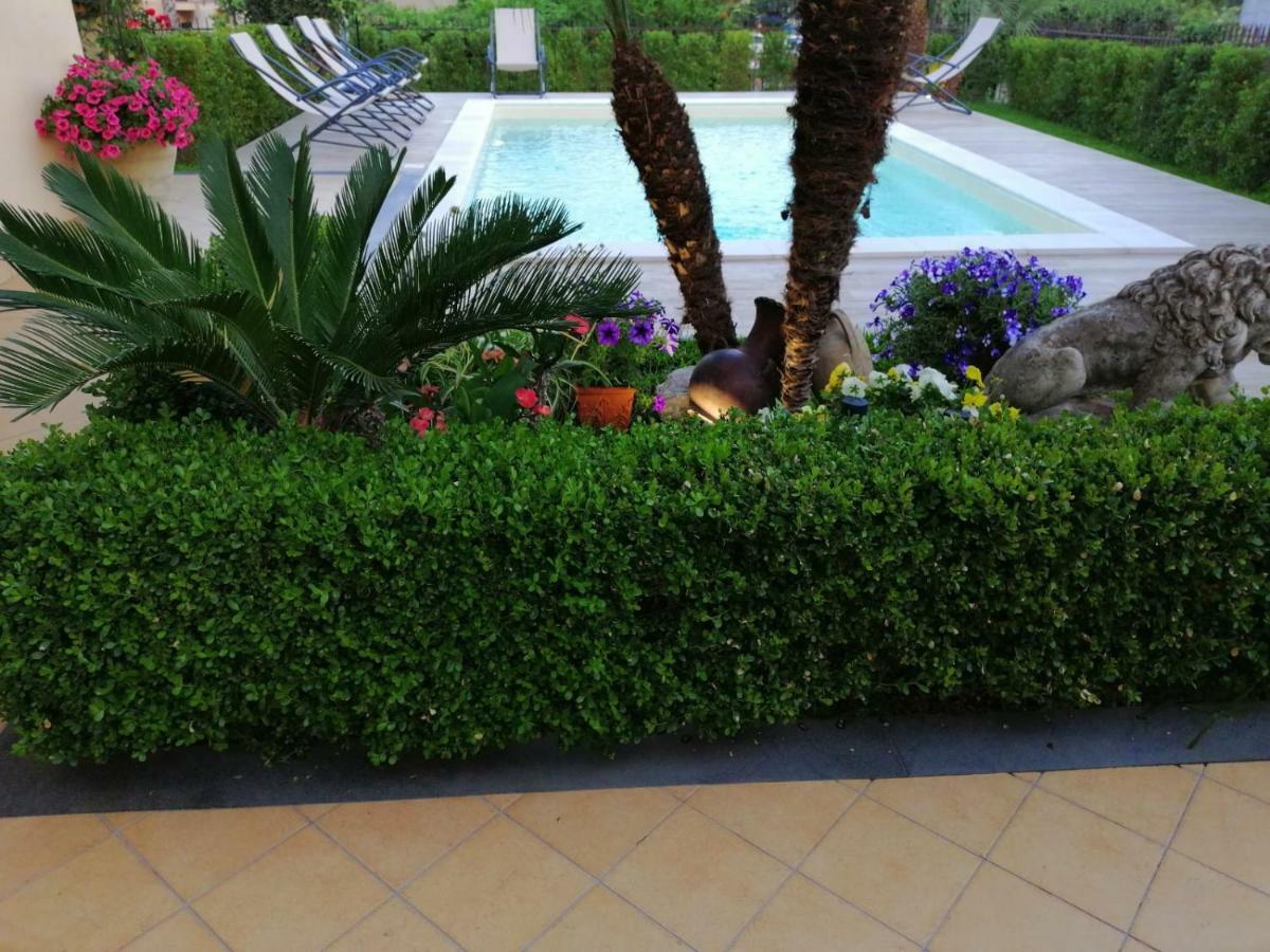 Casa vacanze ETNA COCUS Santa Venerina Esterno foto