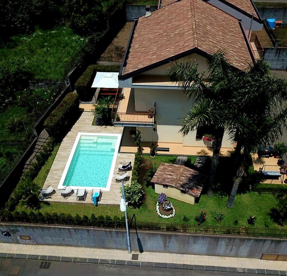 Casa vacanze ETNA COCUS Santa Venerina Esterno foto